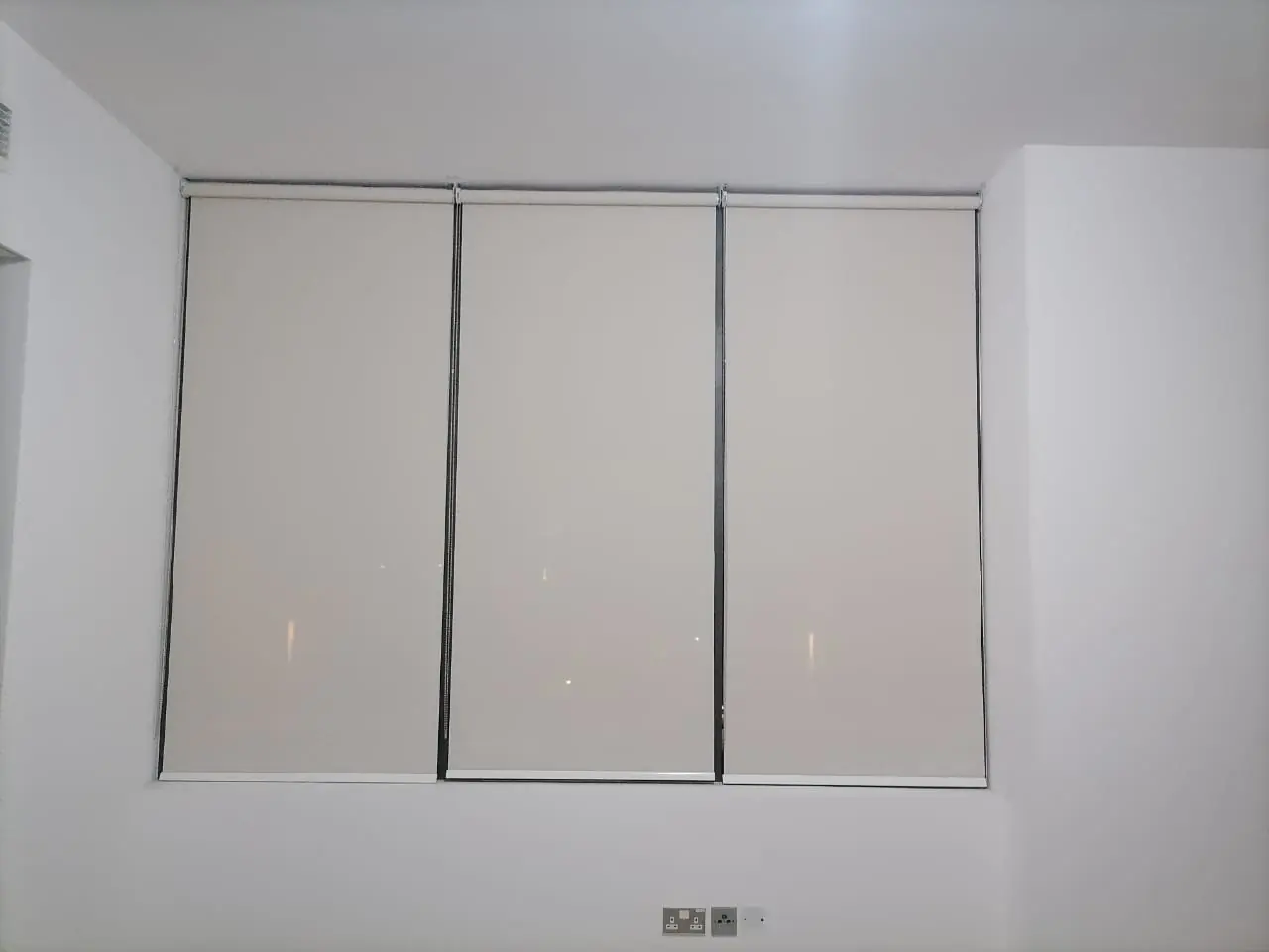 Roller, Roman and wooden blinds installed in Sharjah by Al Noor Curtains — installation 9